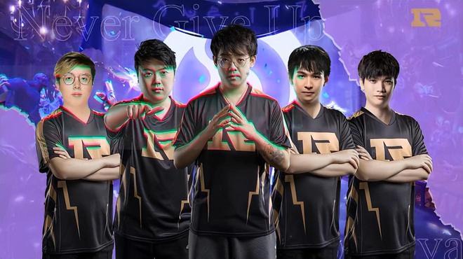 足坛的雄厚 足坛的雄厚